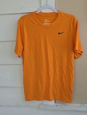 Nike Men’s Orange Dri-FIT Crew Neck T-Shirt